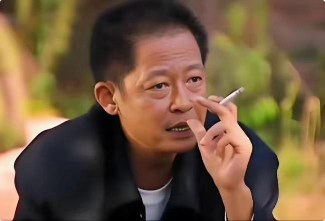 王志文说：“对人对事一定要看开，但是千万不要看破，这看开跟看破差很远，生活只是过