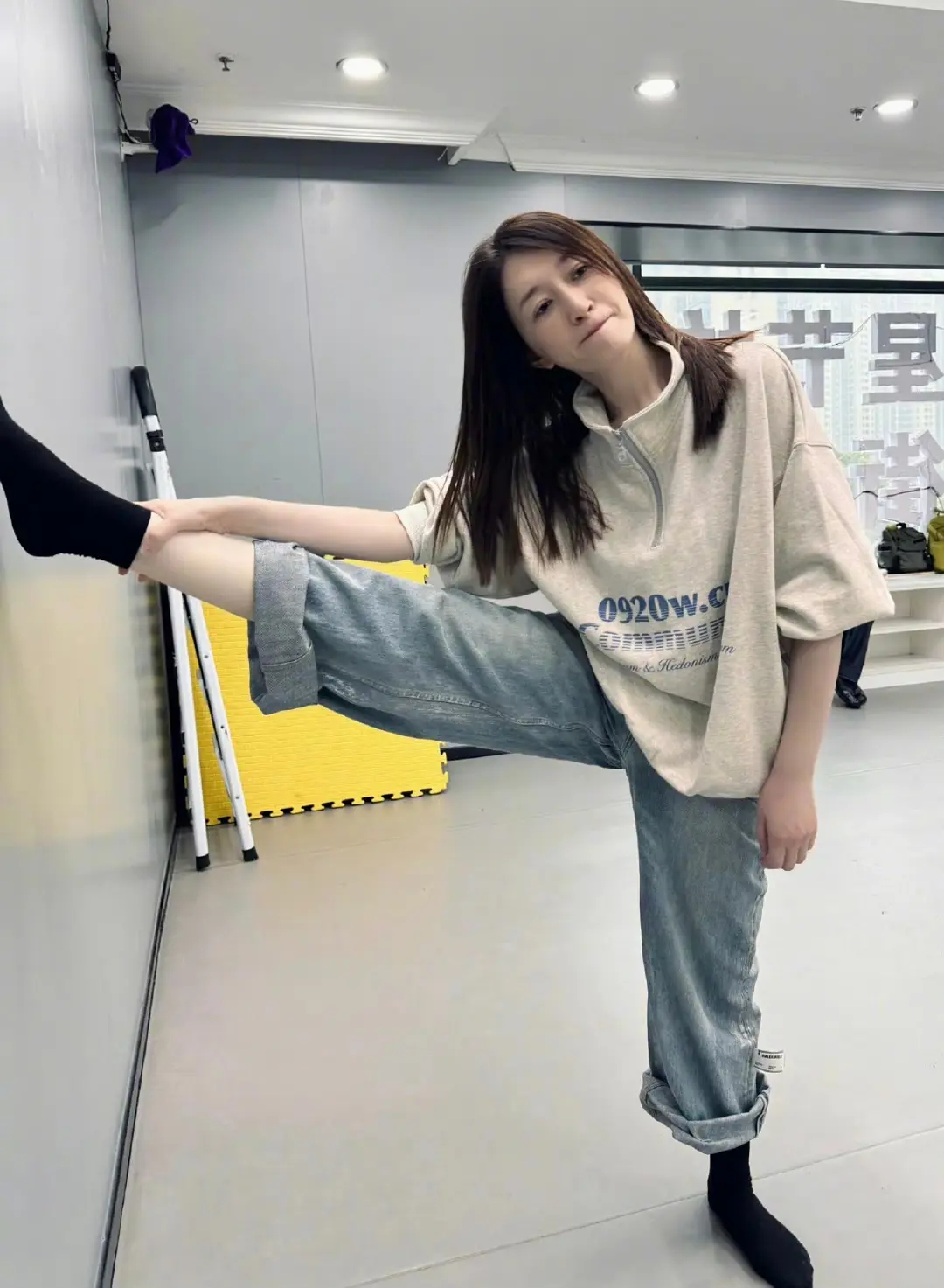 谁能看出来李小冉已经五十岁了 