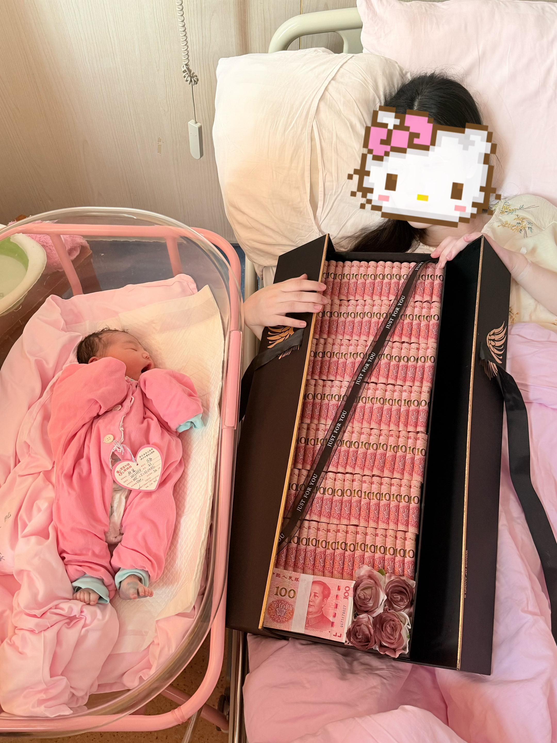 初次见面 你却仿佛爱了我很久 谢谢你光顾 从此二人世界变成一家三口👶🏻
