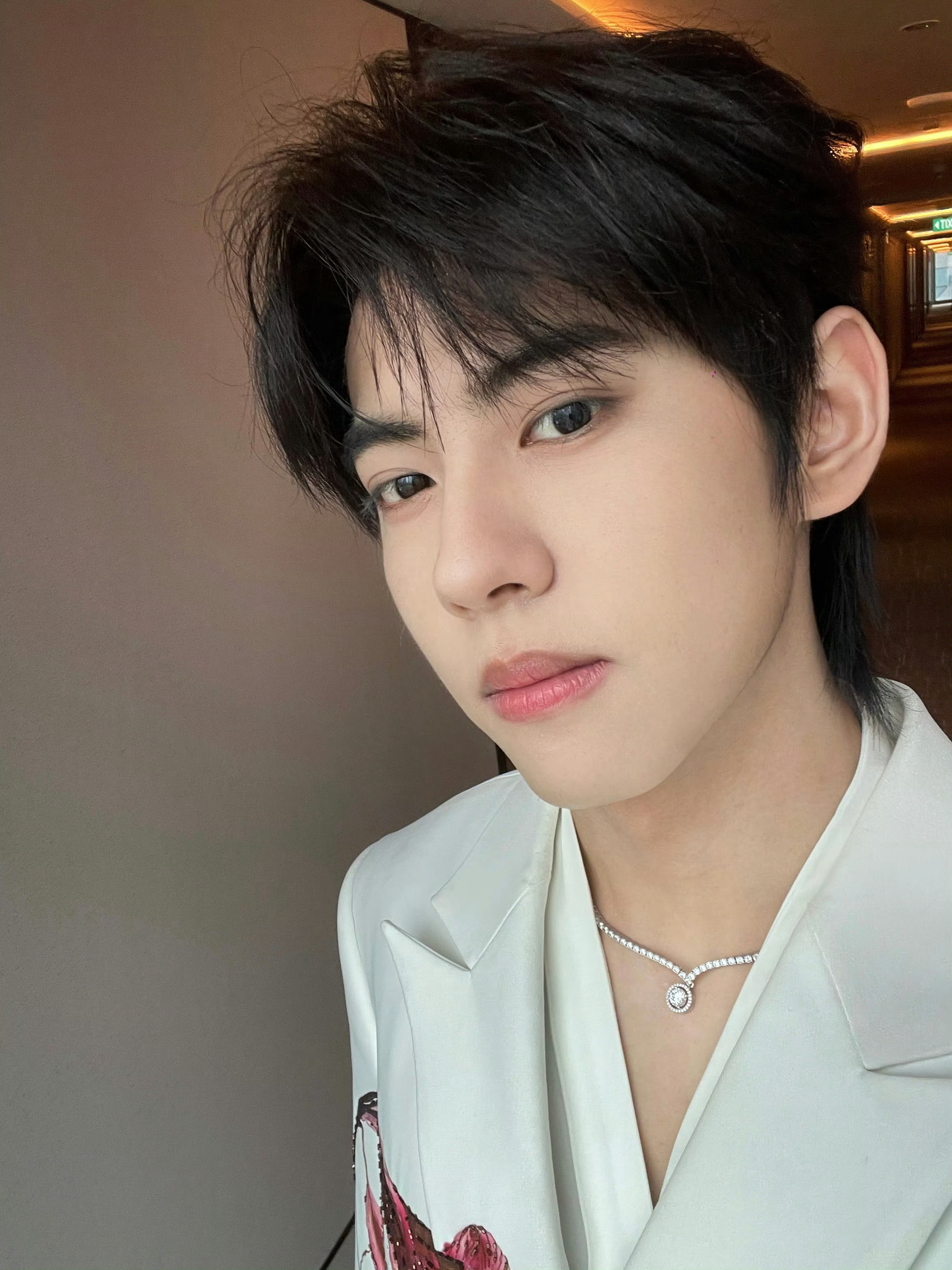 喜欢这个小女孩🥰 