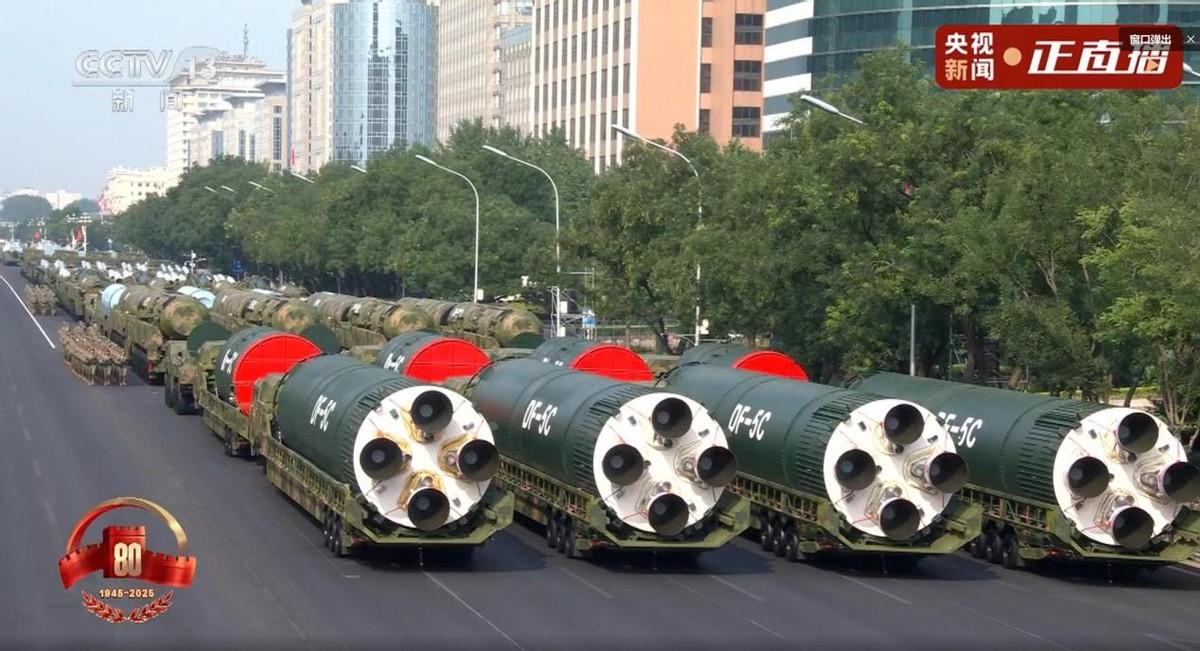 东风-5C看起来“又老又笨”，为何还不淘汰？美军怕的就是它。



很多人第一次