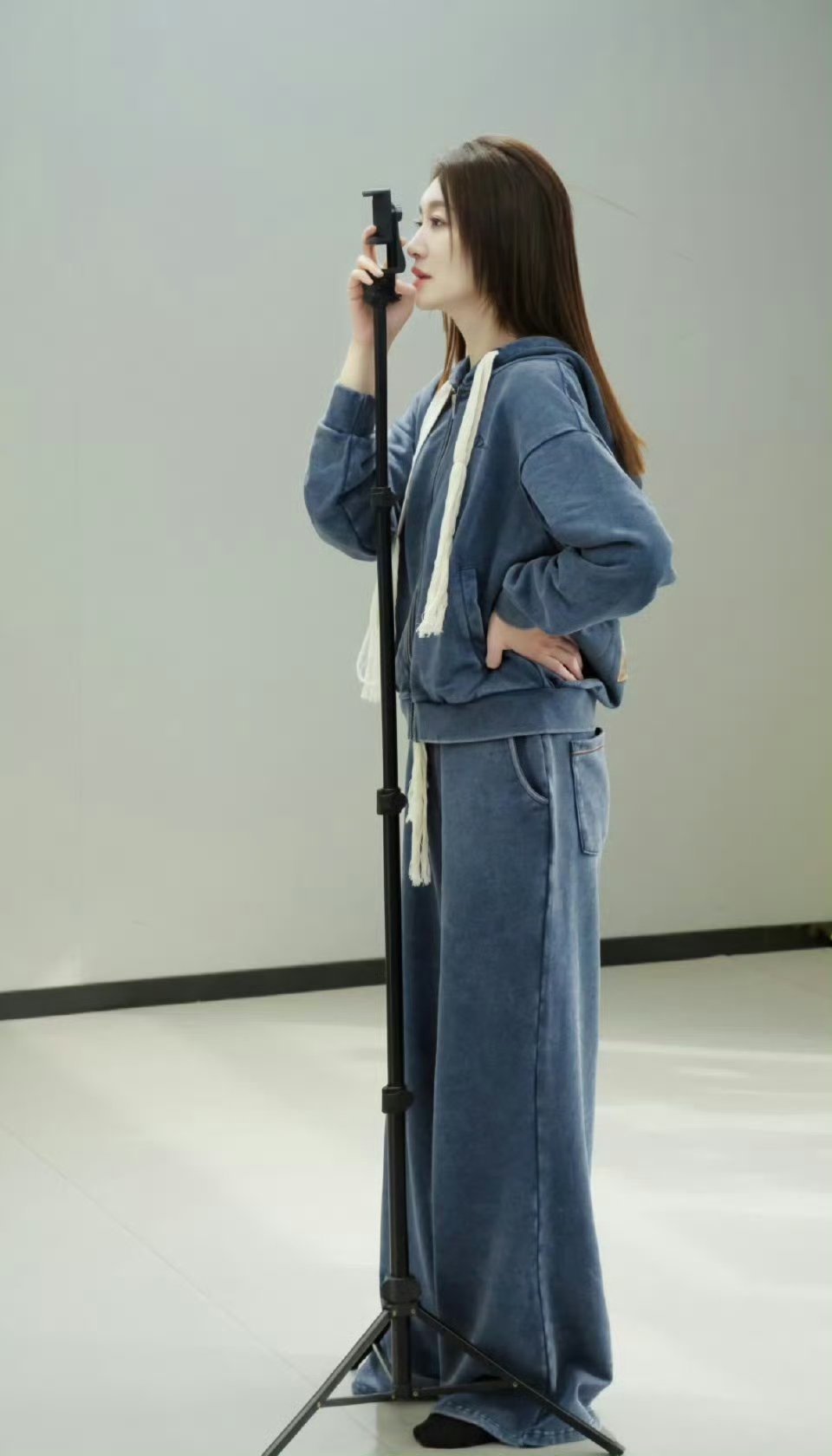 李小冉担心自己个性耿直会挨骂李小冉推掉所有工作参加浪姐看完直播彻底沦陷！李小冉耿