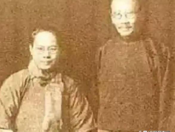 1903年，梁启超与17岁的王桂荃行房。

这件事放在今天可能不算什么，但在当时