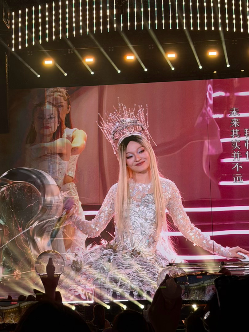 Hi Angela～那些熟悉旋律🎶一响，好像我们的青春都回头看了我们一眼。 上