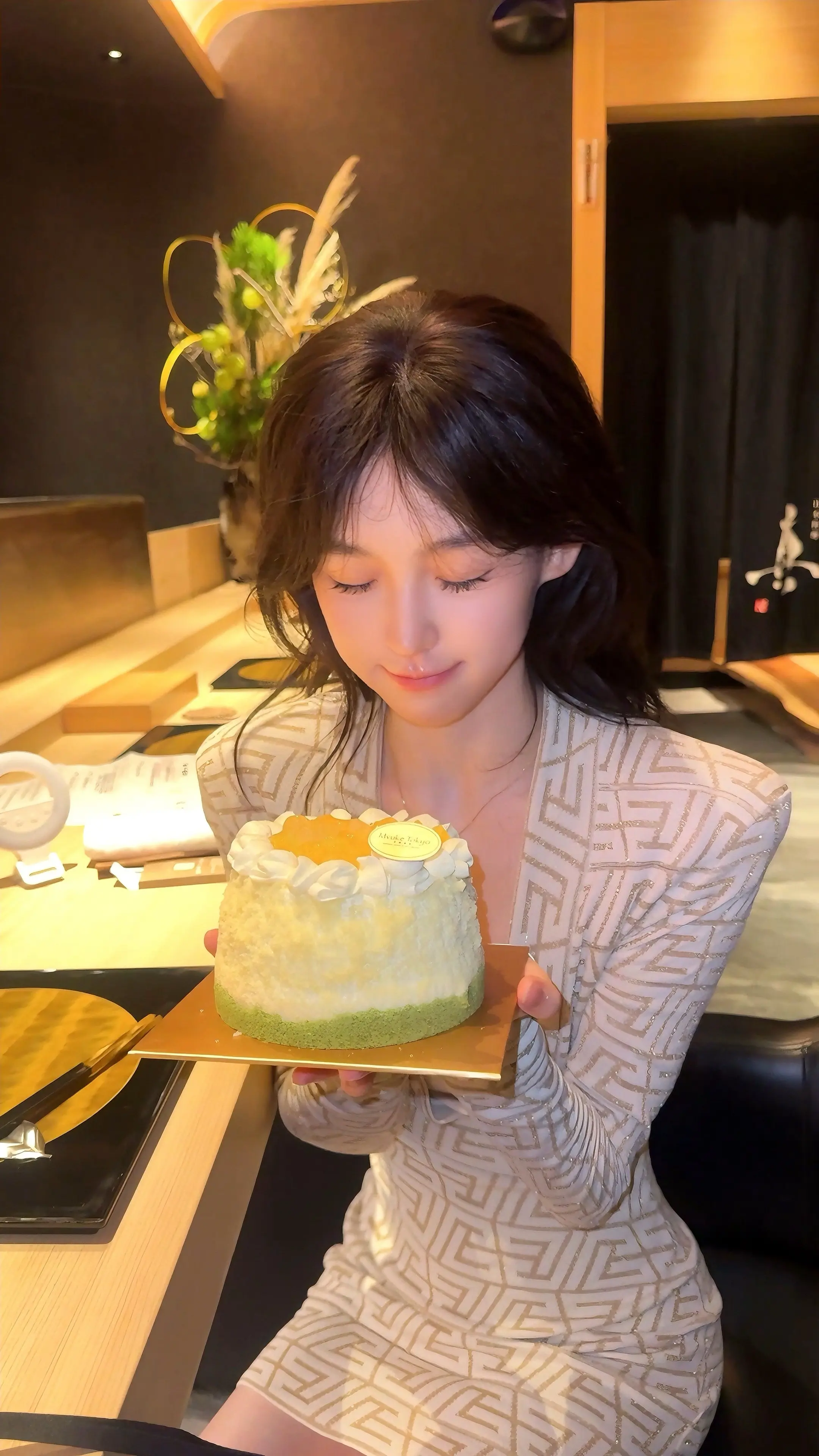 看到一篇文章说生日蛋糕为什么要用火焰装饰：人总得亲手点燃些什么，才能对...