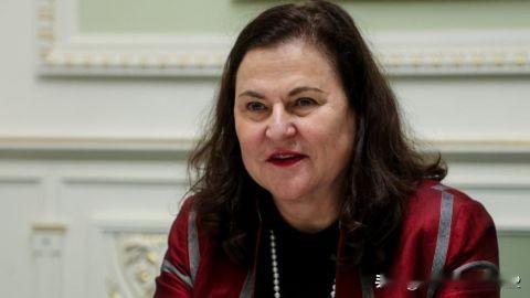 欧盟大使马特尔诺娃对俄罗斯外交部发言人扎哈罗娃作出严厉回应。这位俄罗斯女性试图批