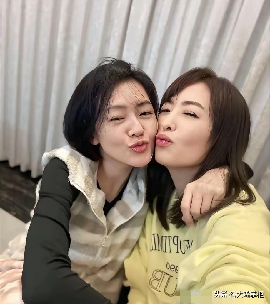 小S和贾永婕太会博关注了，一个比一个会演，低俗恶搞太辣眼睛。
先是贾永婕突然发文