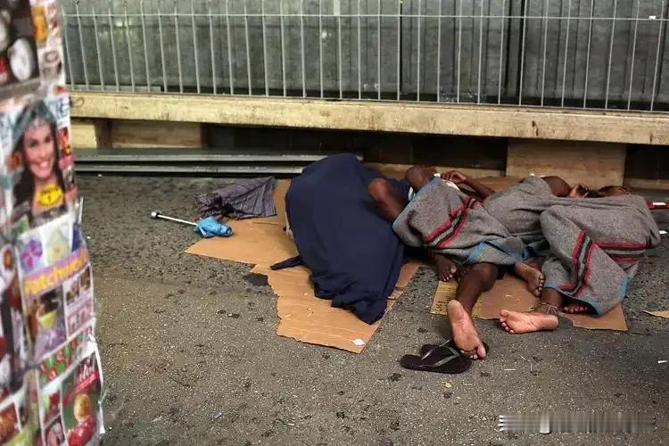 卖火柴的小女孩已经很惨了，但在今天的美国，她死后全身都是“宝”。这不是地狱童话，