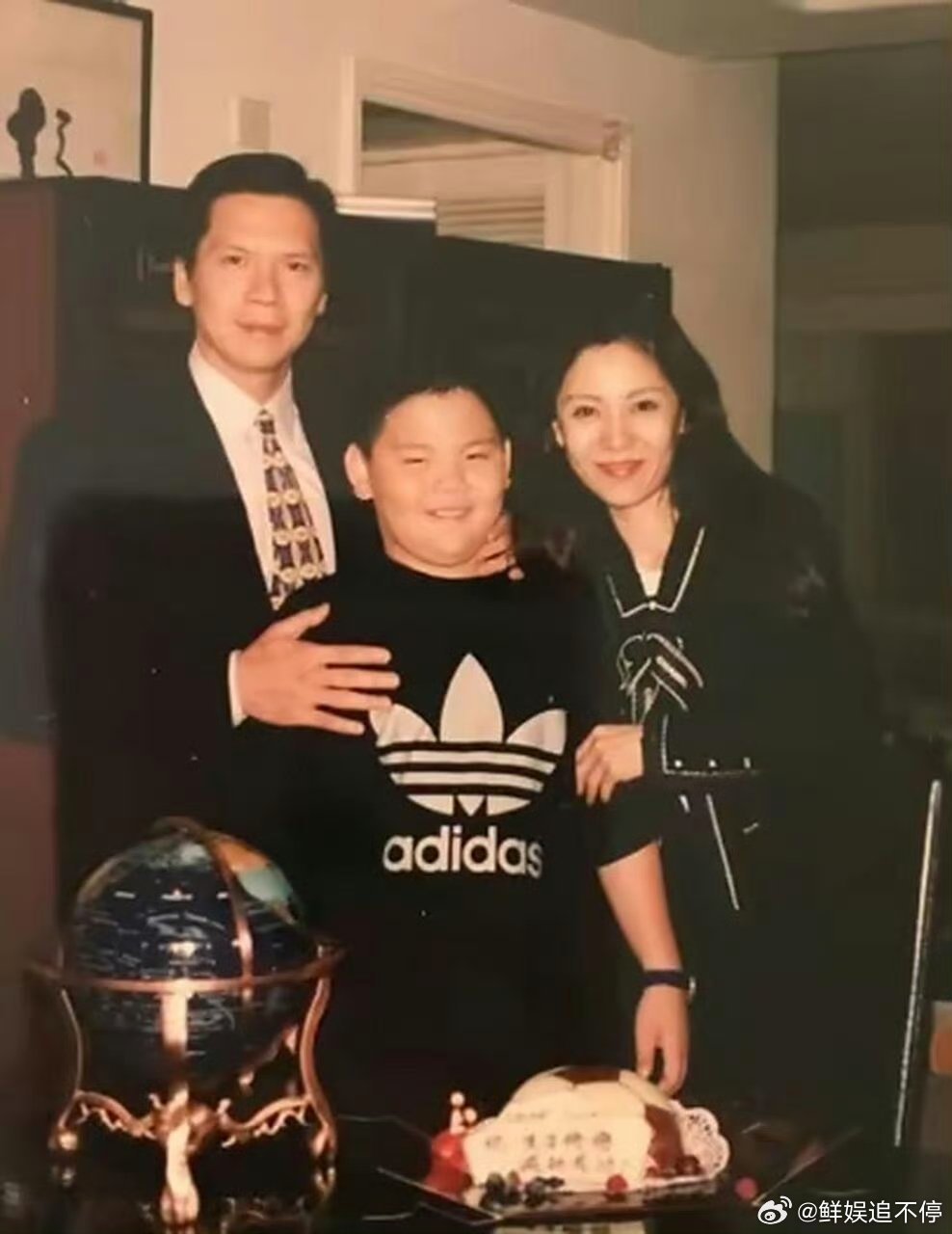 向佐向佑 兄弟破冰还是流量变现 向佐专访共情弟弟引爆话题，顺势安排向佑直播间首秀