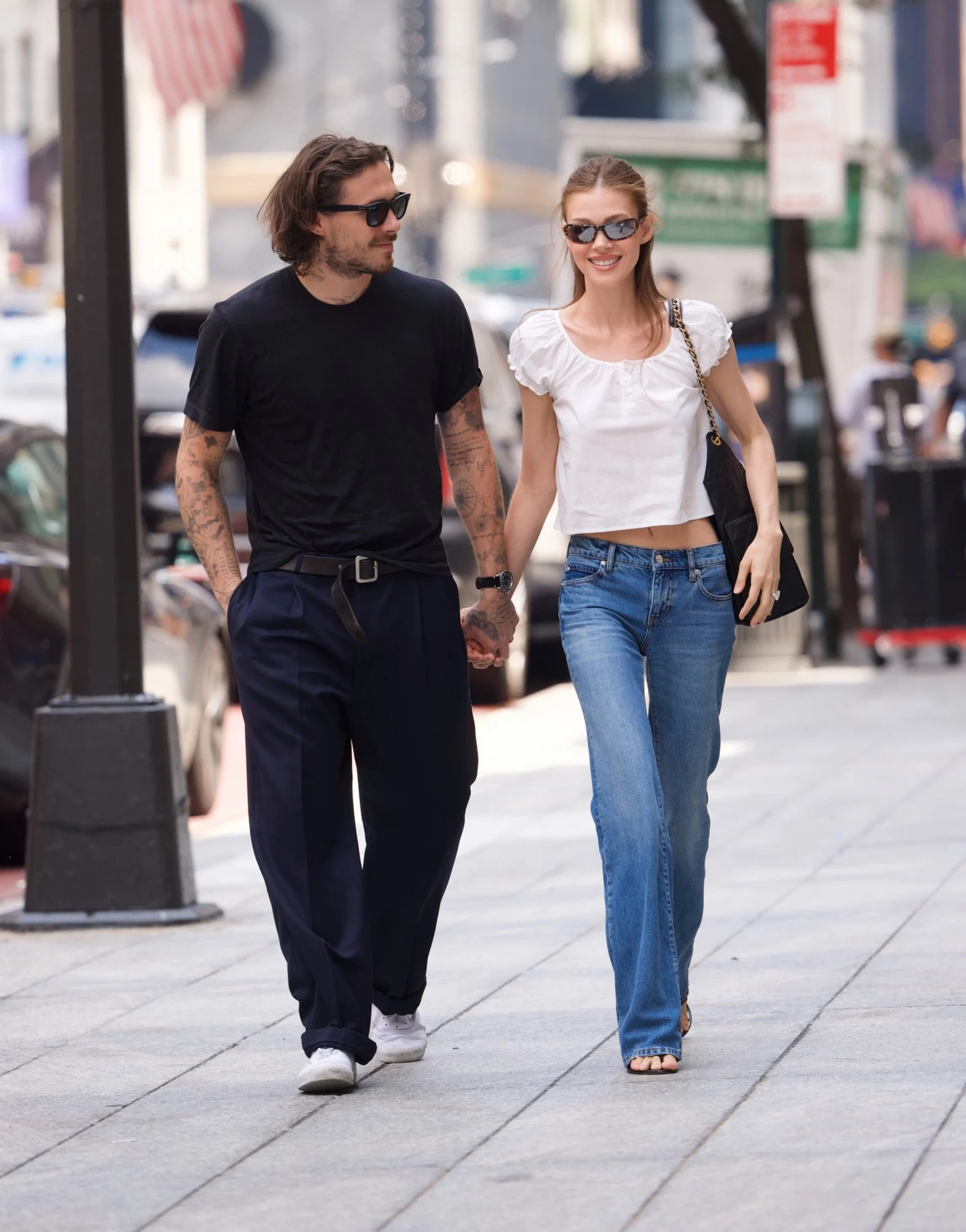 Brooklyn Beckham和妻子Nicola Peltz 9日纽约外出午餐