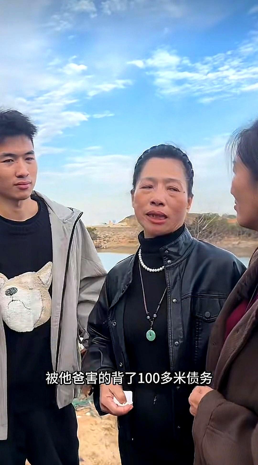 替母还债怎么了？

最近战友刘海军发视频说要替母还债，质疑声藏都藏不住。网友扒出