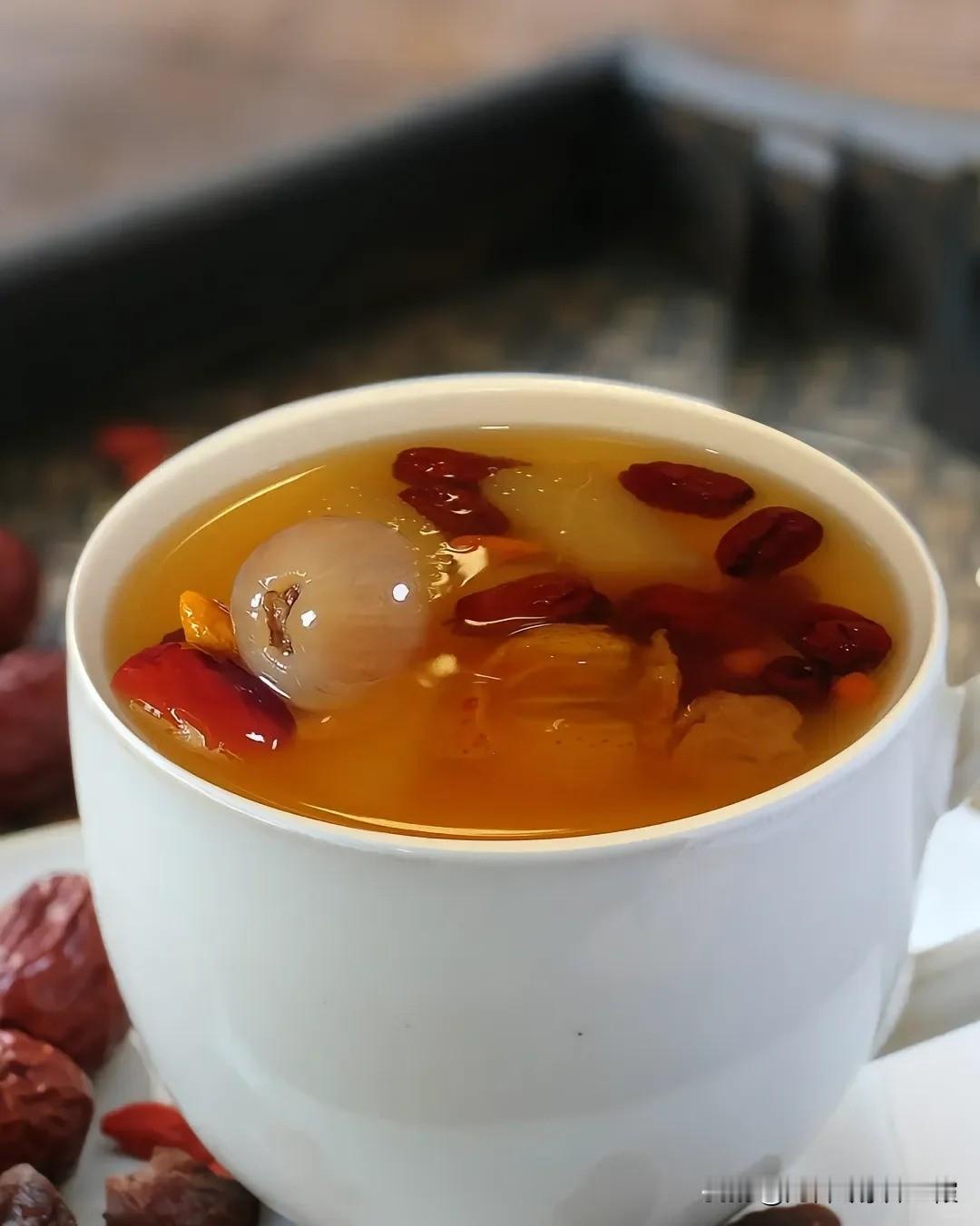 冬季进补推荐食材，大人孩子都可参考（也可以问问儿科医生）：

1、黑色食品：黑豆