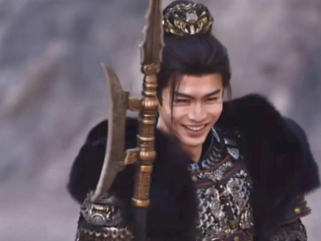 何润东 vs 牛牛：长得周正能当校草、做网红，但肌肉线条与动态表现力够好，才撑得