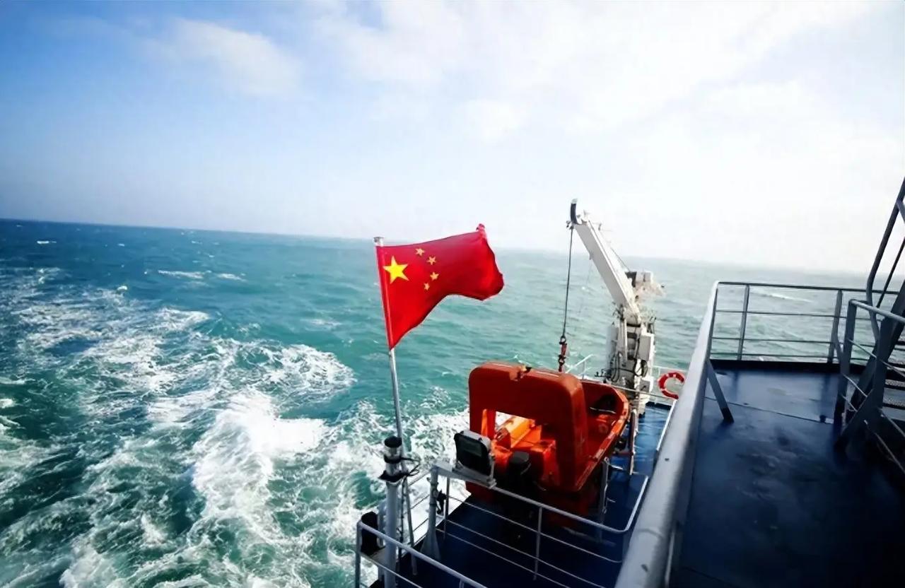 曼德海峡这道鬼门关，全世界油轮都绕着走，唯独中国油轮大摇大摆穿过去了。
7月26