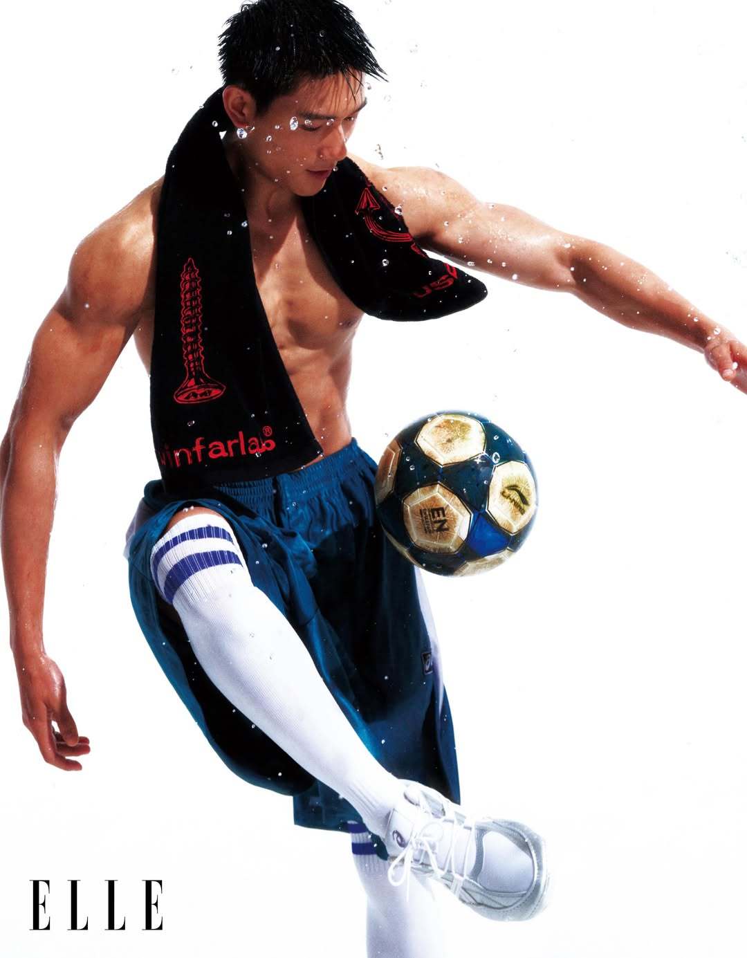 世界杯时尚赛场✖️ELLE世界杯时装专题大片⚽️ 📷 by WIN TAM世界
