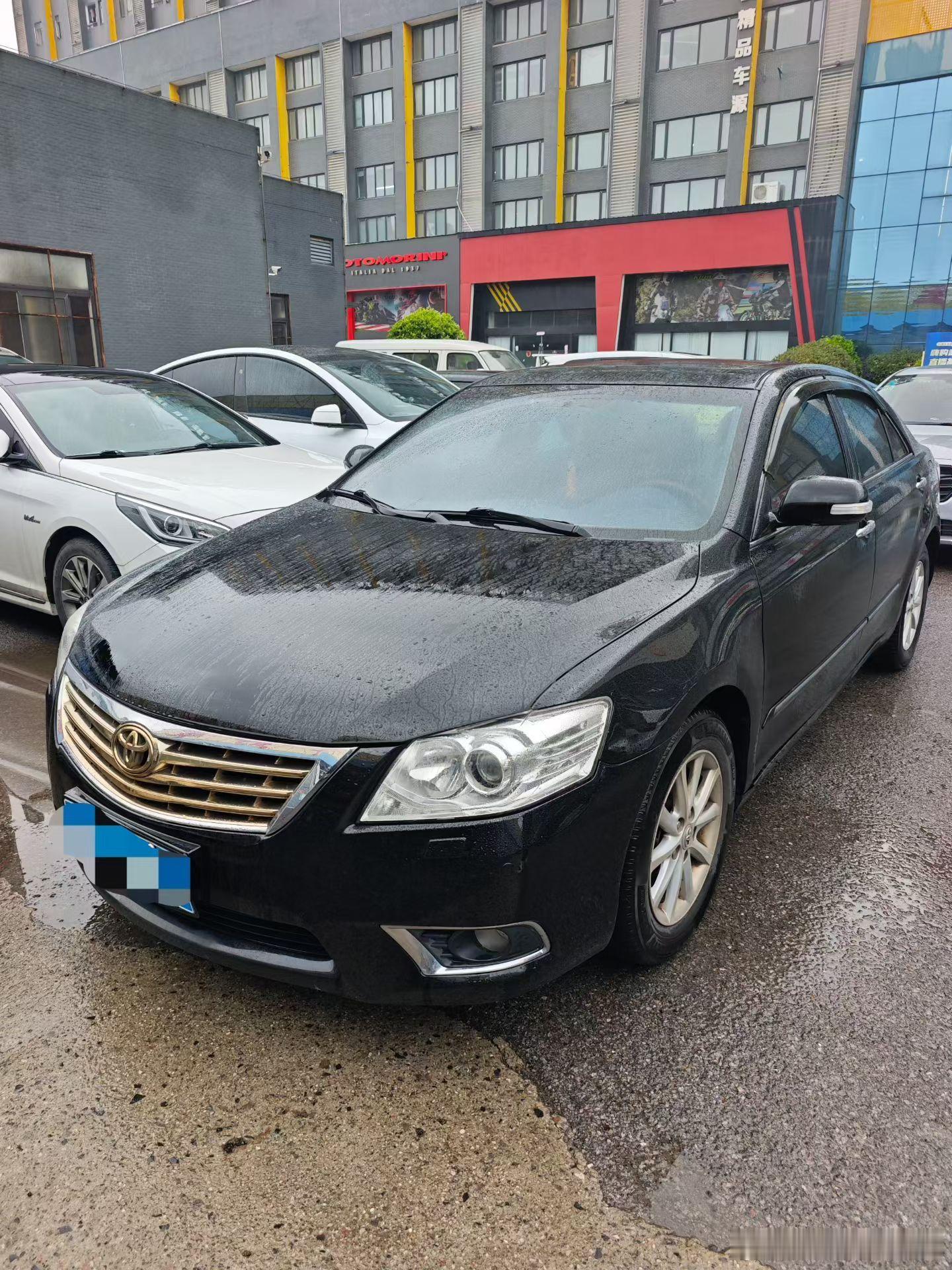 白菜价，09年凯美瑞2.4豪华，23.8万公里，过户一次，没有重大事故，前面小顶