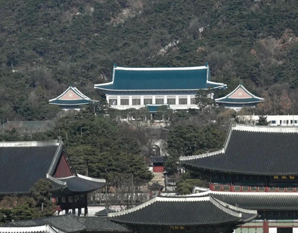 韩国总统李在明将于本月29日正式入驻青瓦台办公，这一历史性时刻标志着韩国政治中枢