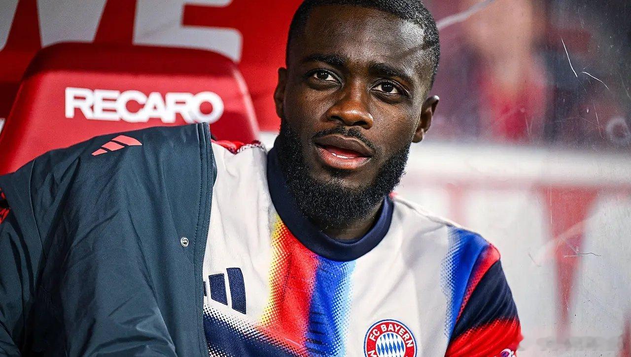 🚨拜仁慕尼黑和達約特·烏帕梅卡諾的球隊在談判中仍有兩點無法達成協議❗1️⃣第一