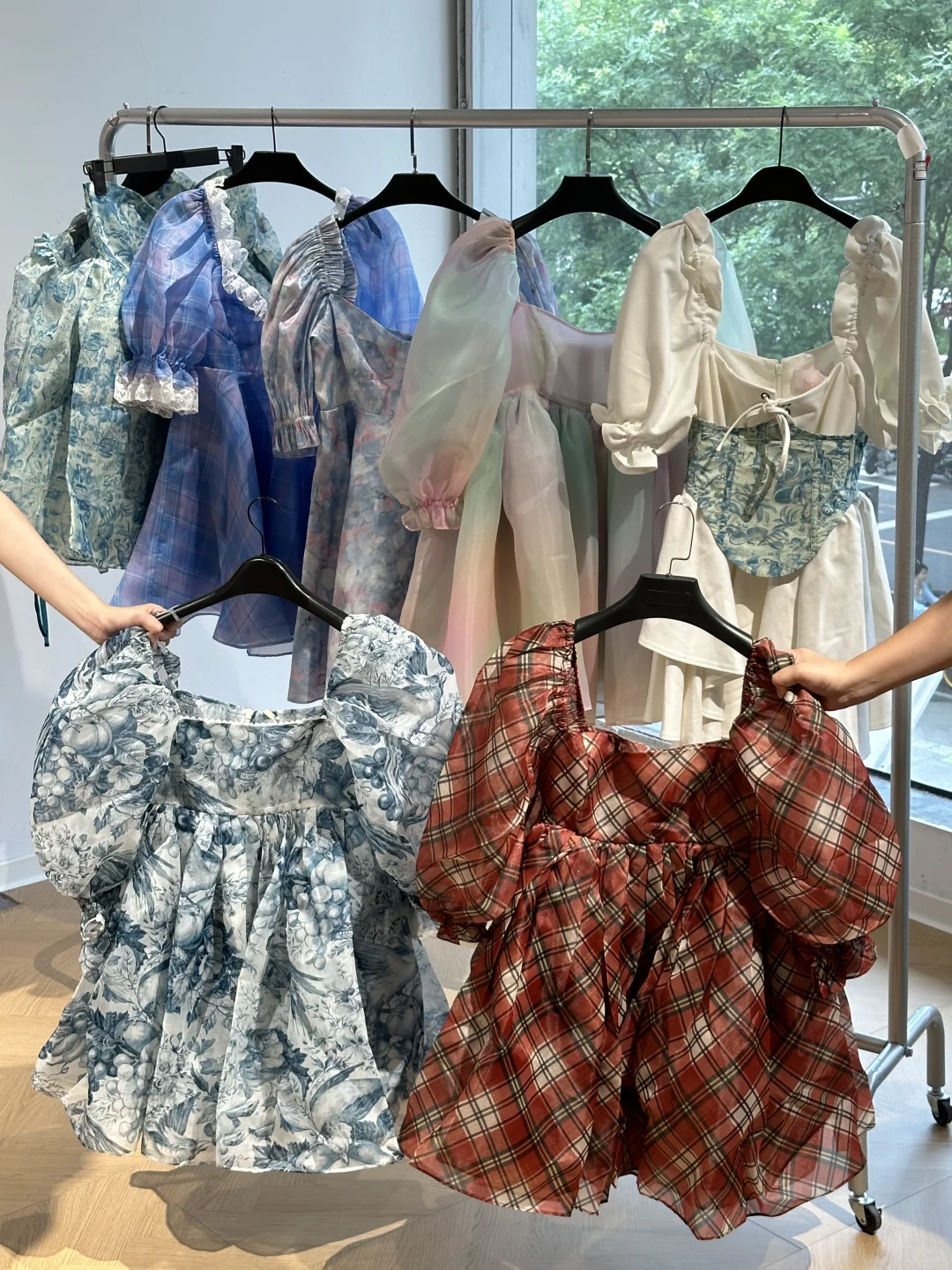 北京三里屯！！ 百元selkie公主裙👗！！快去！！！