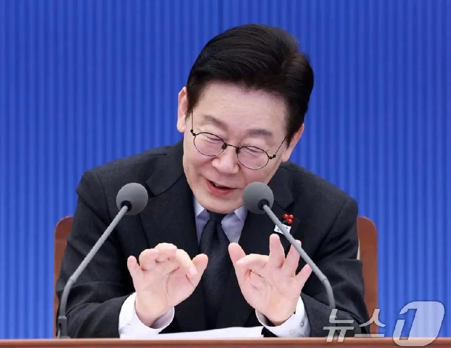 没看错吧？韩国把朝鲜给告了，搞笑的是胜诉了，更搞笑的是接手这个案子的还是韩自己的