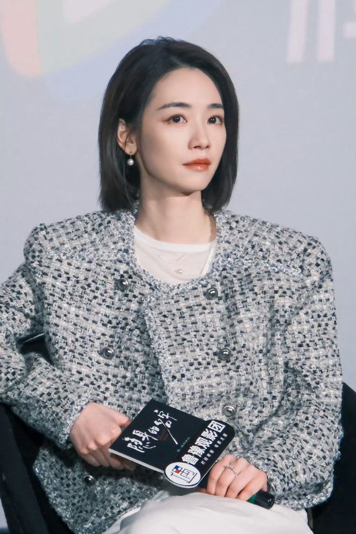 刘雅瑟聊天记录刘雅瑟曝自己的聊天记录隐身的名字刘雅瑟亲自剧透也太会了！聊天记录里