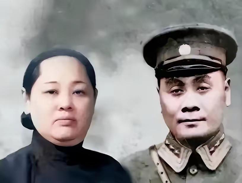 1935年，刘湘当上四川省主席后，妻子周氏觉得自己长得不好看，想让他讨个才貌双全