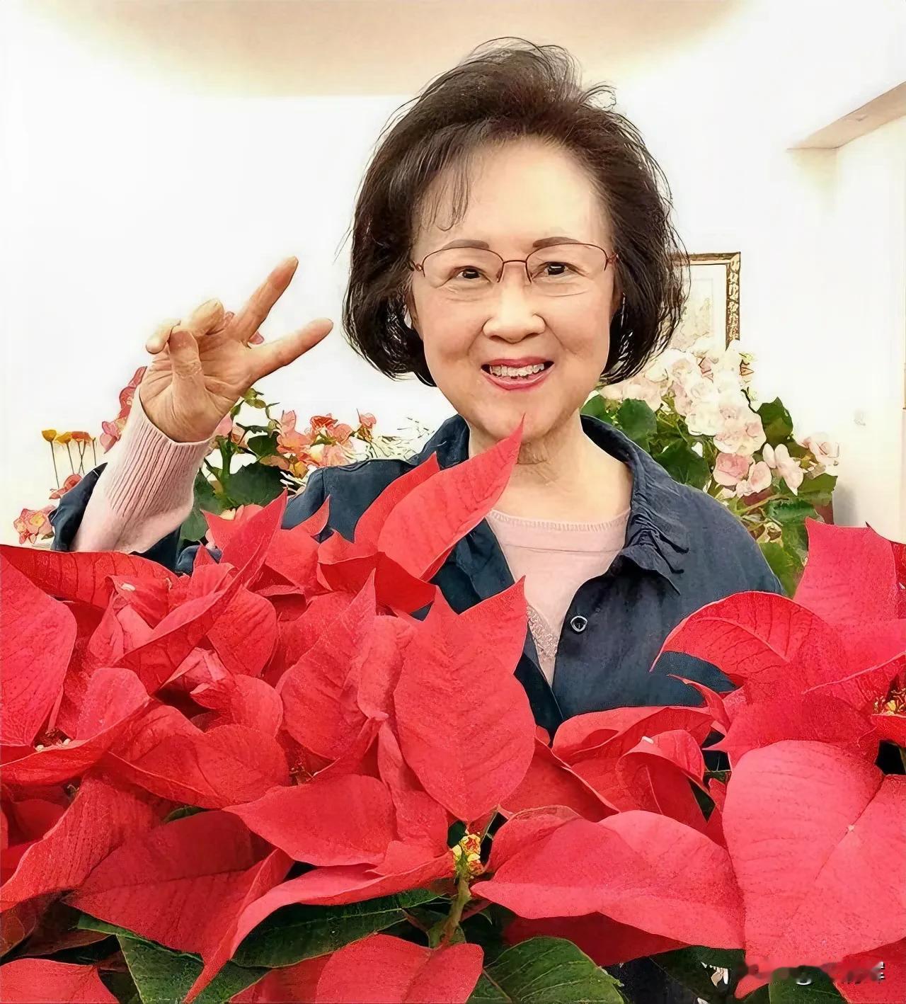 琼瑶去世琼瑶精神身体都好好的，怎么可能自杀！淡水警方应继续追查，看看究竟是否有外