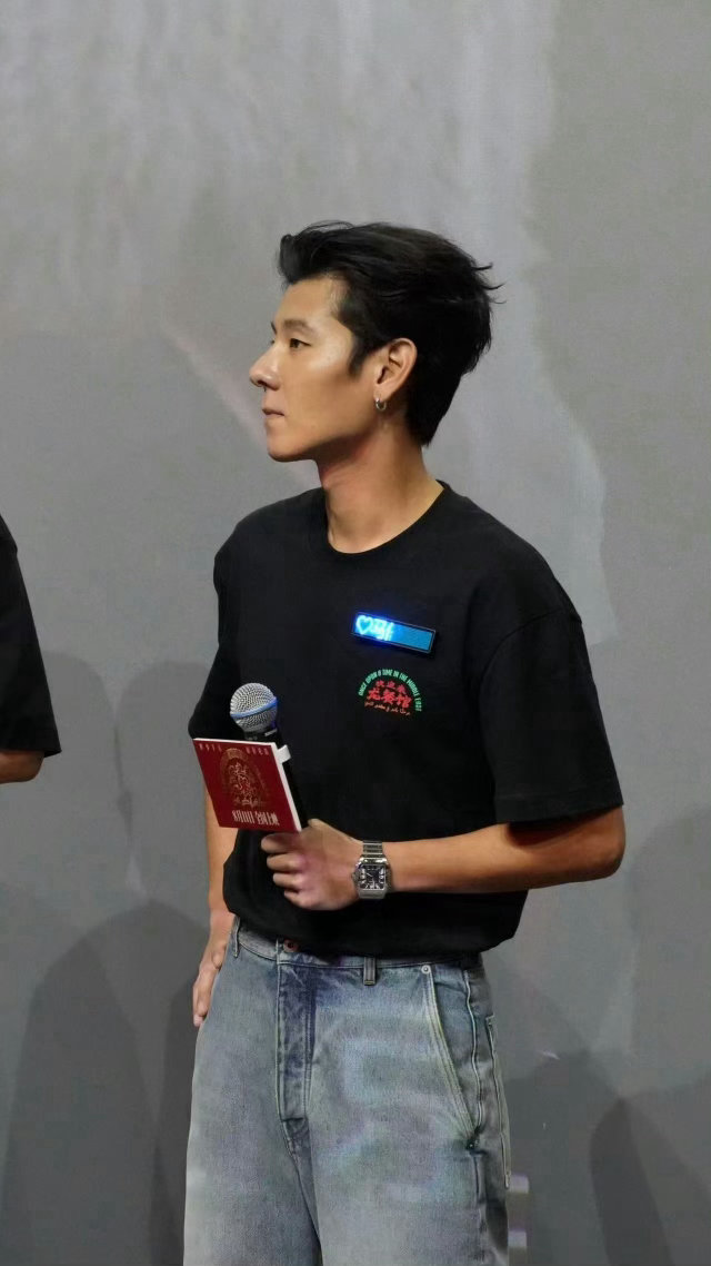 龙餐馆蒋奇明这句是现挂正是现挂台词“没糊弄过去”戳中内核，让角色情绪更真实，也让