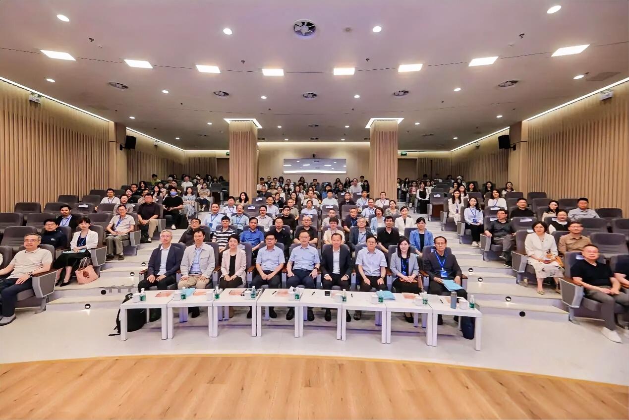 5月30日，第八届“新时代文化创新论坛”暨中国人民大学书报资料中心《文化创意产业
