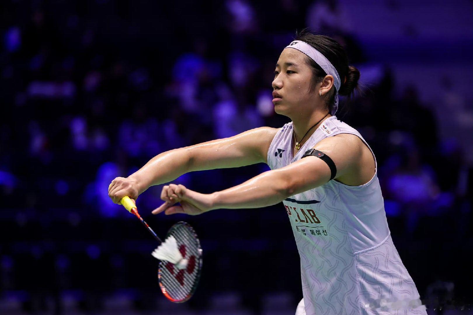 10月24日在2026法国羽毛球公开赛女单半决赛中，名将安洗莹迎战日本选手奥原希