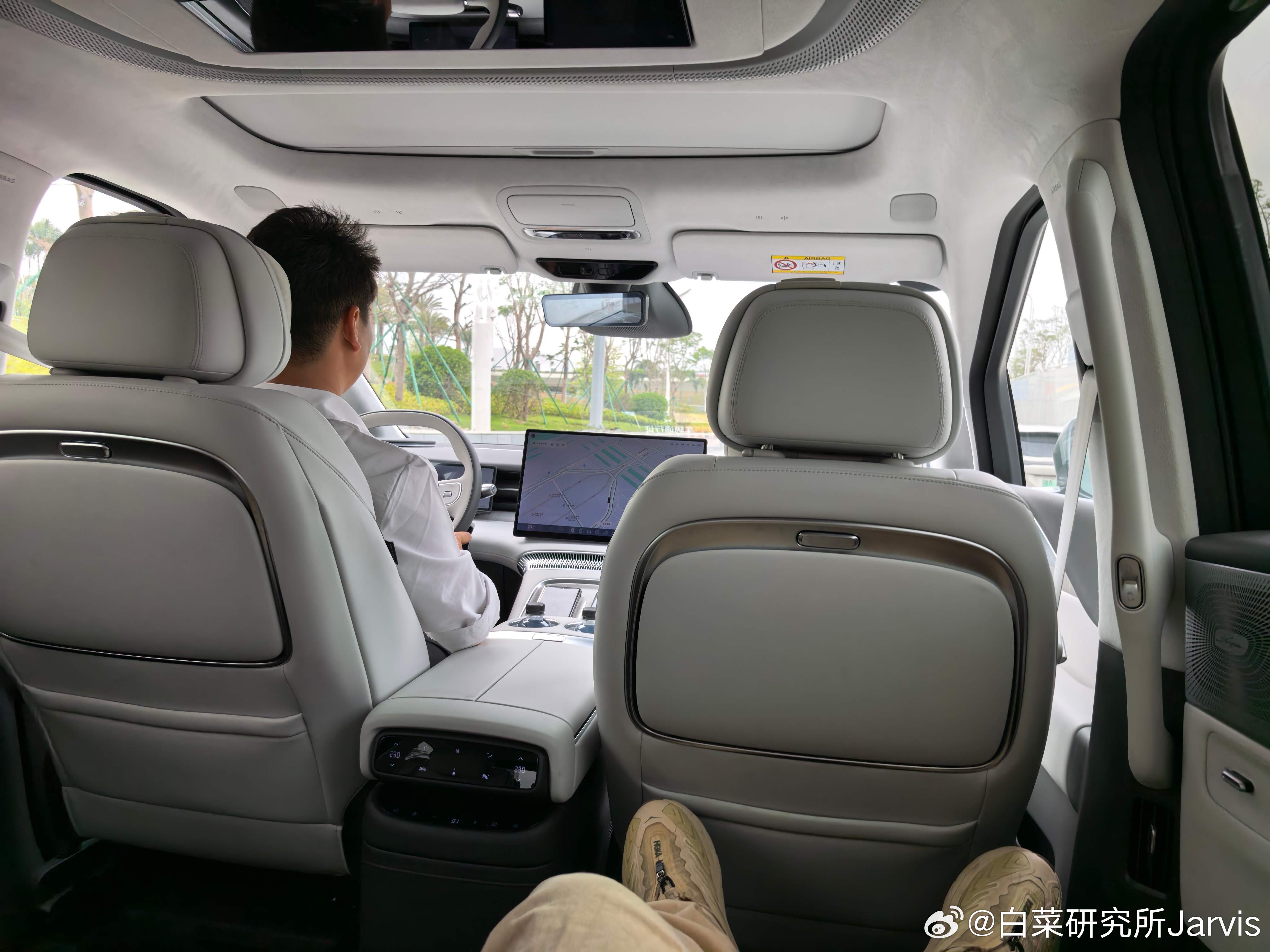 也是坐上X9了，美中不足、不是我跑哥开的 广州