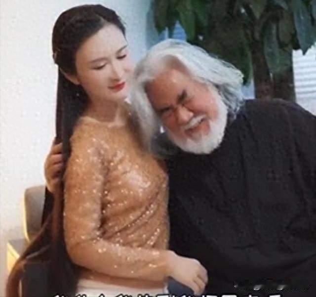 75岁张纪中婚姻遇困：杜星霖摊牌，31岁年龄差败给了“老人味”？