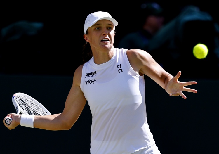 WTA年终总决赛：2号种子斯瓦泰克2-0横扫凯斯，取小组赛开门红