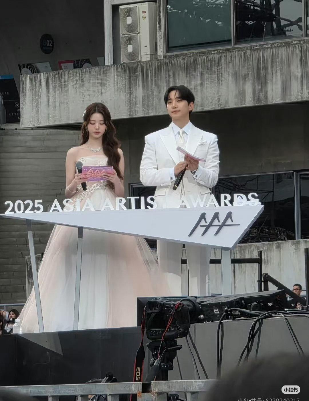 大家好我是张元英一句问候的持久生命力，本质上源于张元英将标准化流程转化为