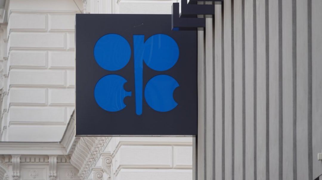 石油输出国组织（欧佩克）5日发表声明说，8个“欧佩克+”主要产油国决定5月日均增