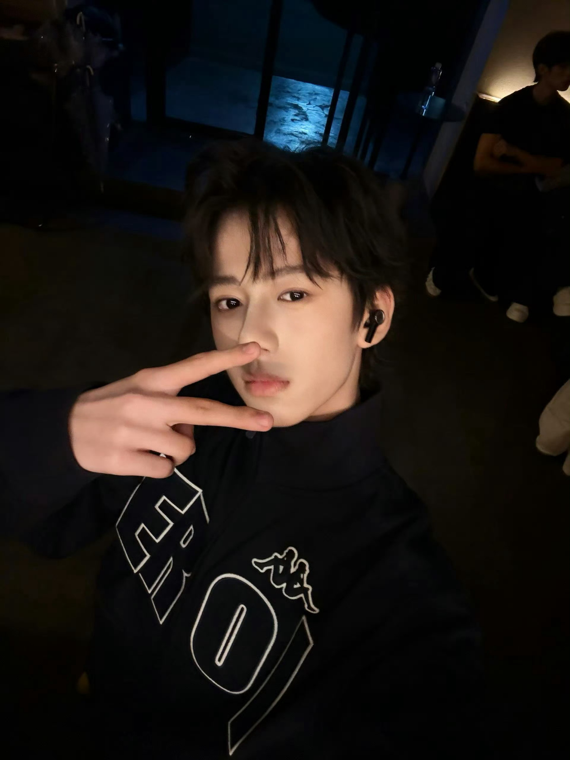 林子烨太萌啦，最近降温了要注意保暖呀～ 照顾好自己！！！