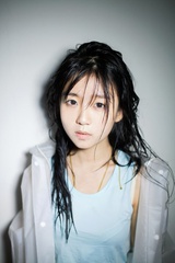 阿龙聚聚美女