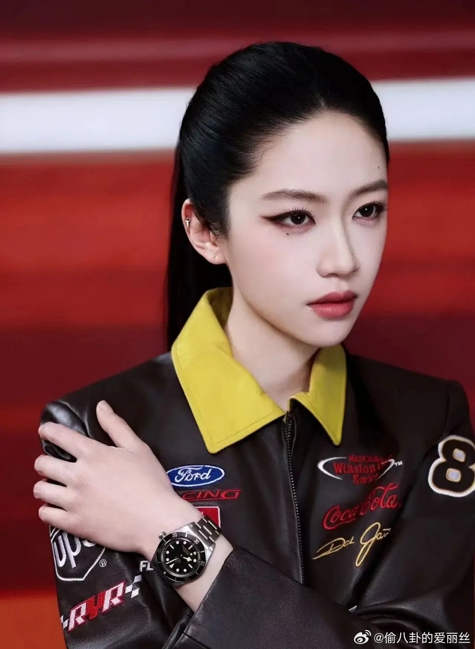 现代换头术，向涵之化这种酷酷妆真的别有一番风味 