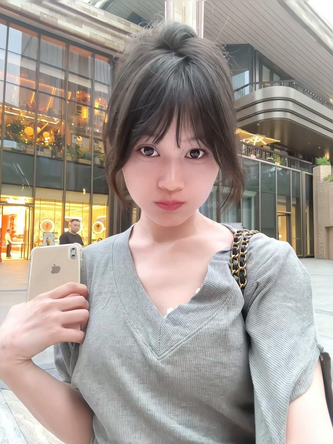 今天星期四 忘掉肯德基 做我的堡堡 ​​​