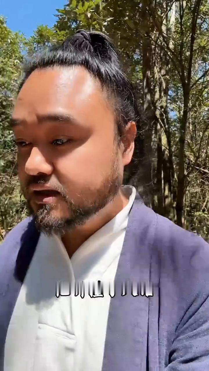 开智开悟。
人千万别轻易开智，开智和开悟是两码事。如果不能开悟，单单开了智是会很