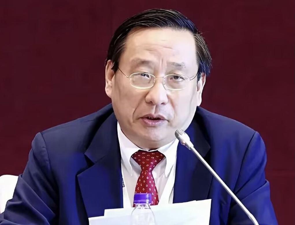 高志凯：对菲军舰非法“坐滩”仁爱礁罚款！
你要是以为我们只是为了收那100亿美元