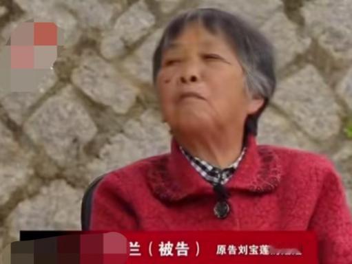 浙江金华，45岁男子患有小儿麻痹症，老婆跑了。他花15800元，买下姐姐的老宅，