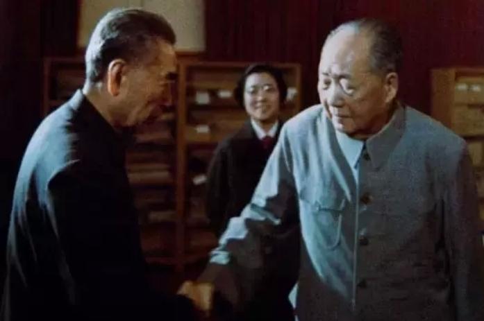 穿透时代的警醒：晚年伟人对社会主义建设的深度思考。
 
经过三大改造，我国确立社