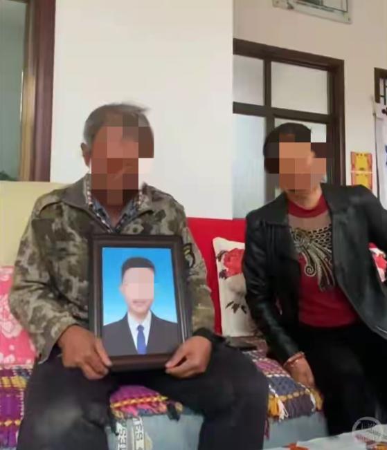 陕西渭南，一29岁男子，和从小一起长大的发小聚餐喝酒，两人发生了几句口角，对方当