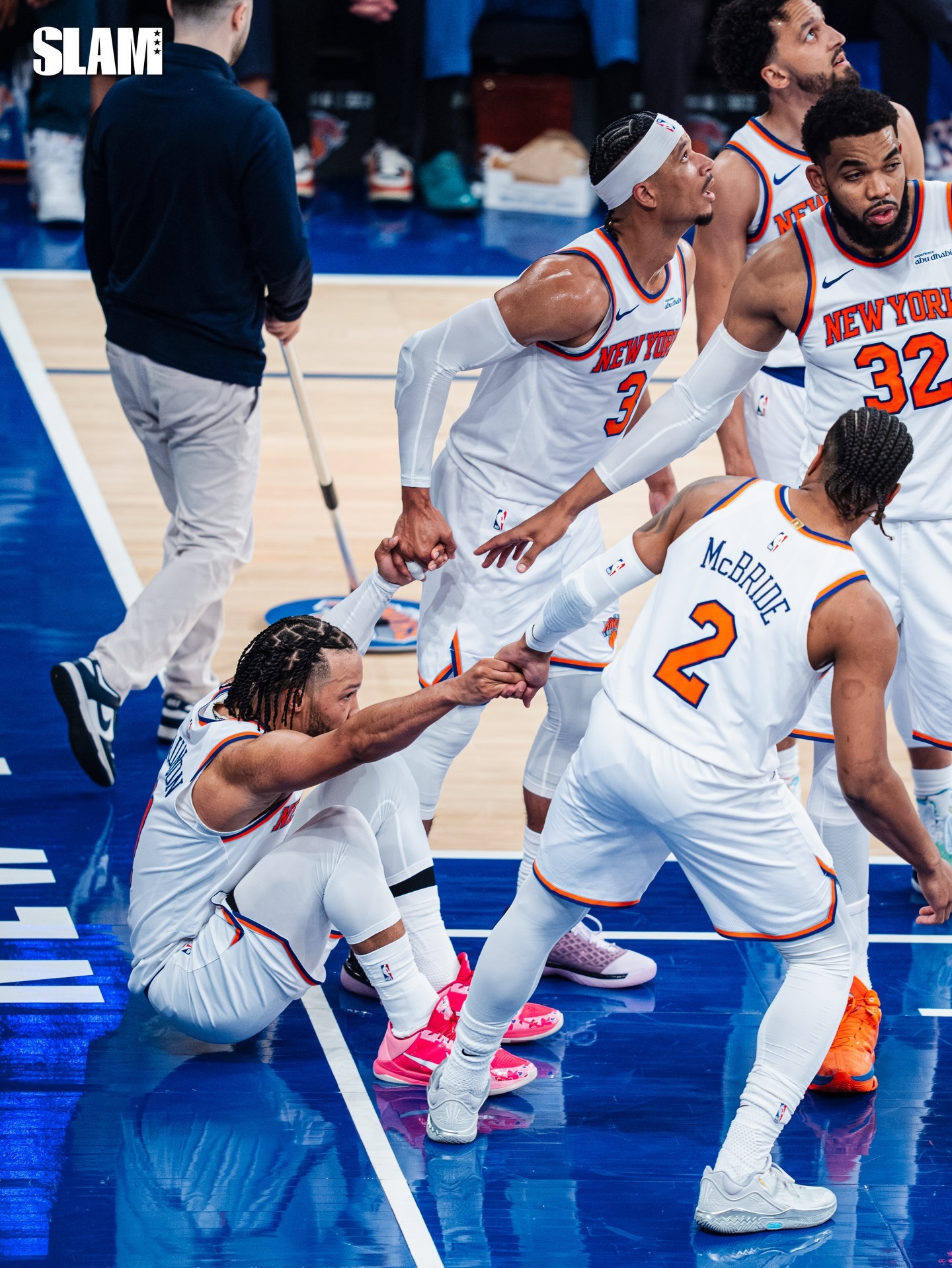 The playoff energy in MSG is magical. 东部