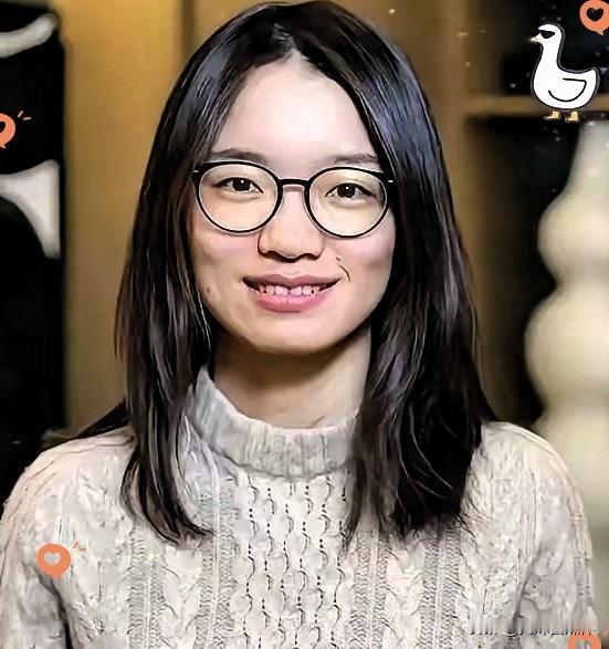 王虹这个人
完全经不起细究
因为仔细查一查就会发现，她实在是太令人敬佩了。
​​