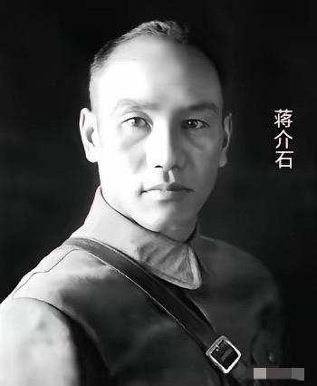 蒋纬国当面质问戴季陶：我到底是谁的儿子？

据公开史料，蒋纬国生母是侧室姚冶诚，