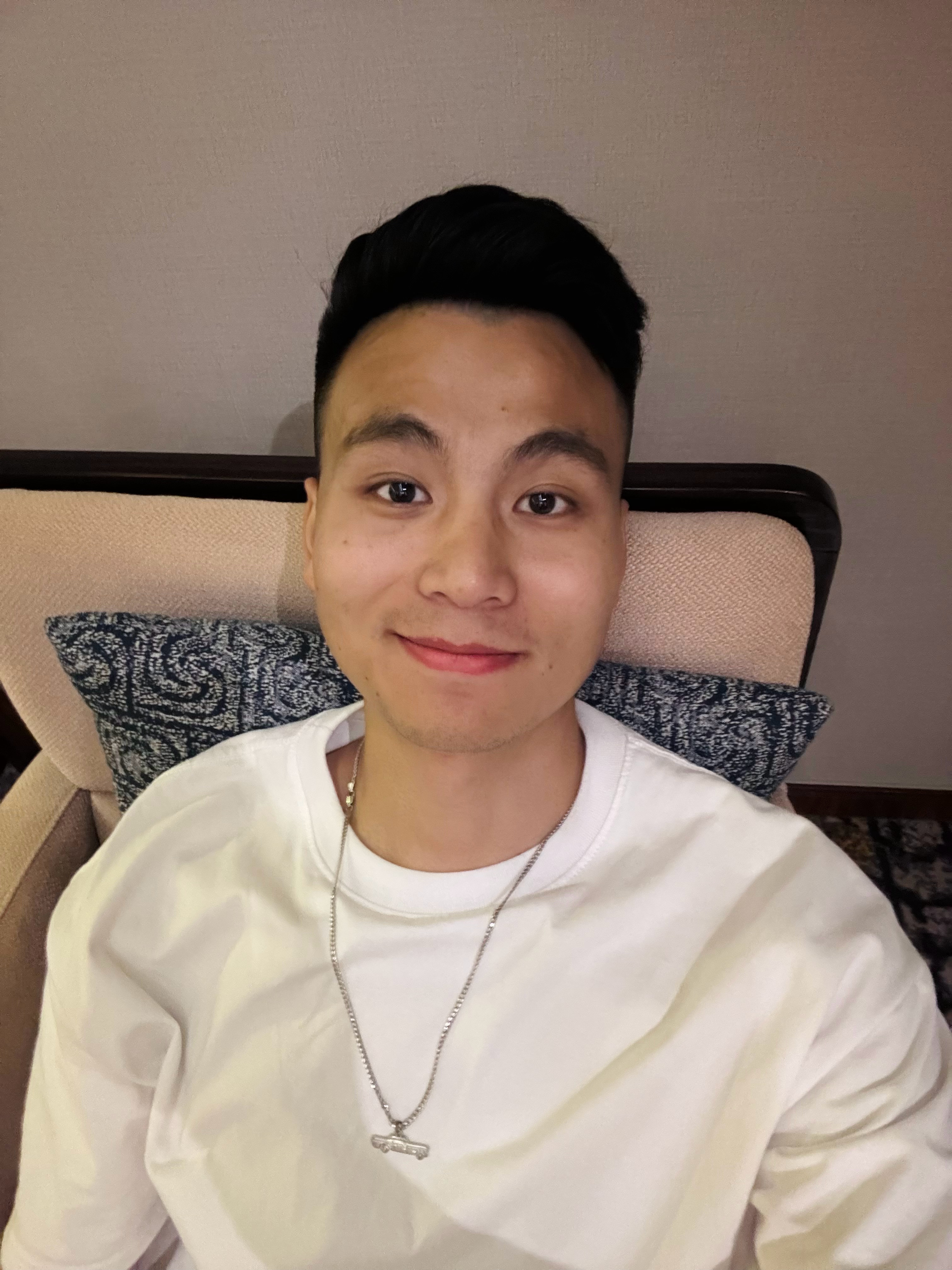阿森是不是熬夜冠军🏆本来以为凌晨2点忙完，没想到12点半到酒店了！感觉赚了一个