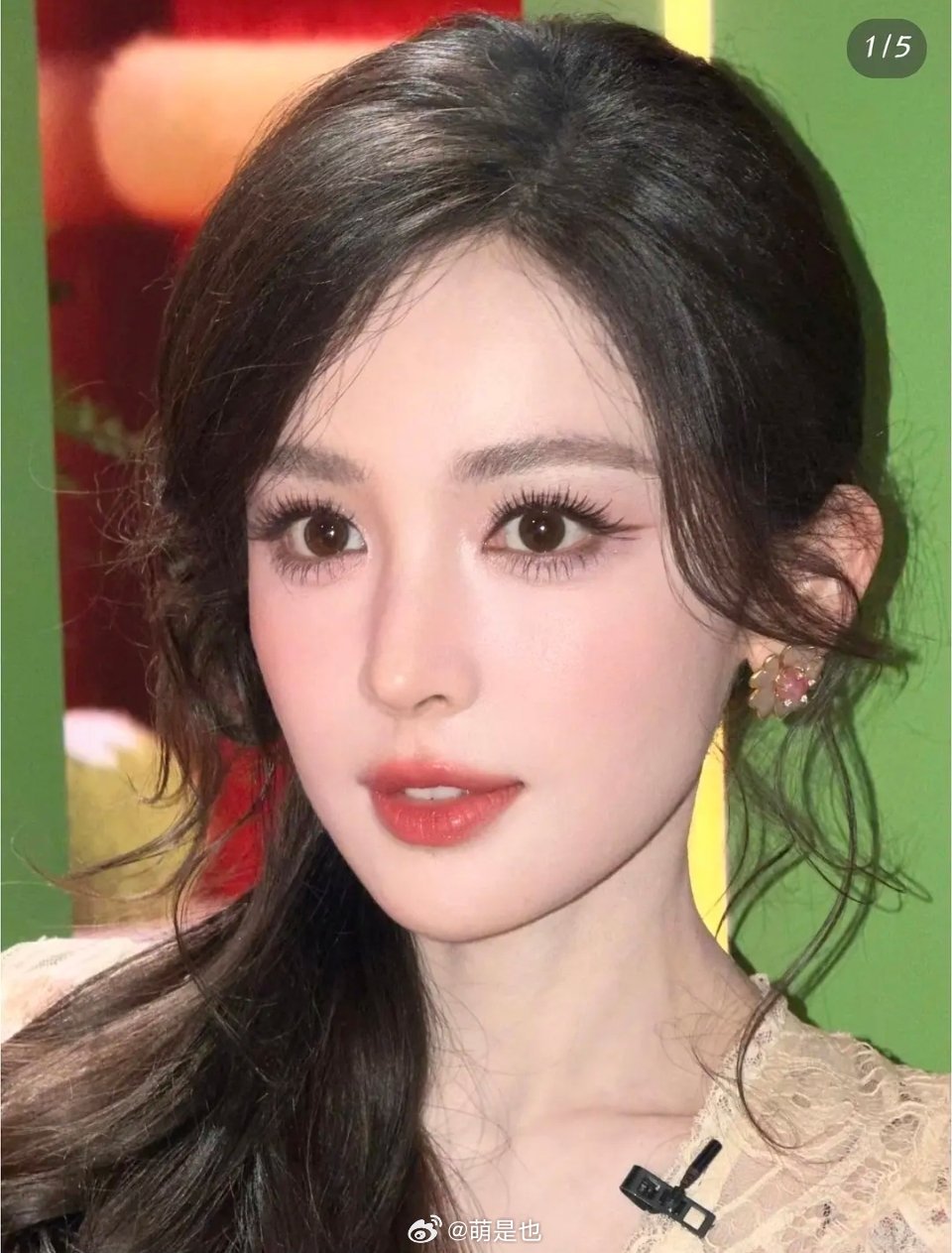 内娱一眼就能抓住人眼球的大美女Angelababy、古力娜扎、鞠婧祎 