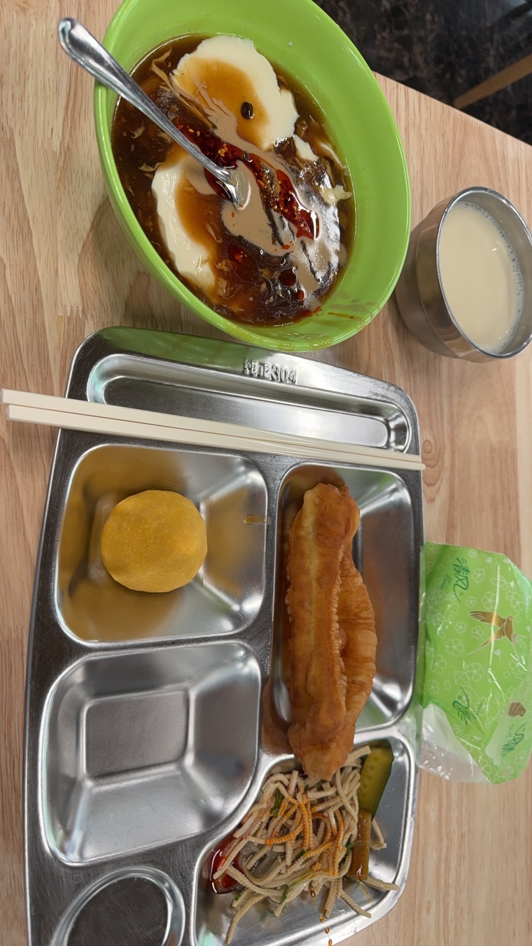 传统高碳水早餐 